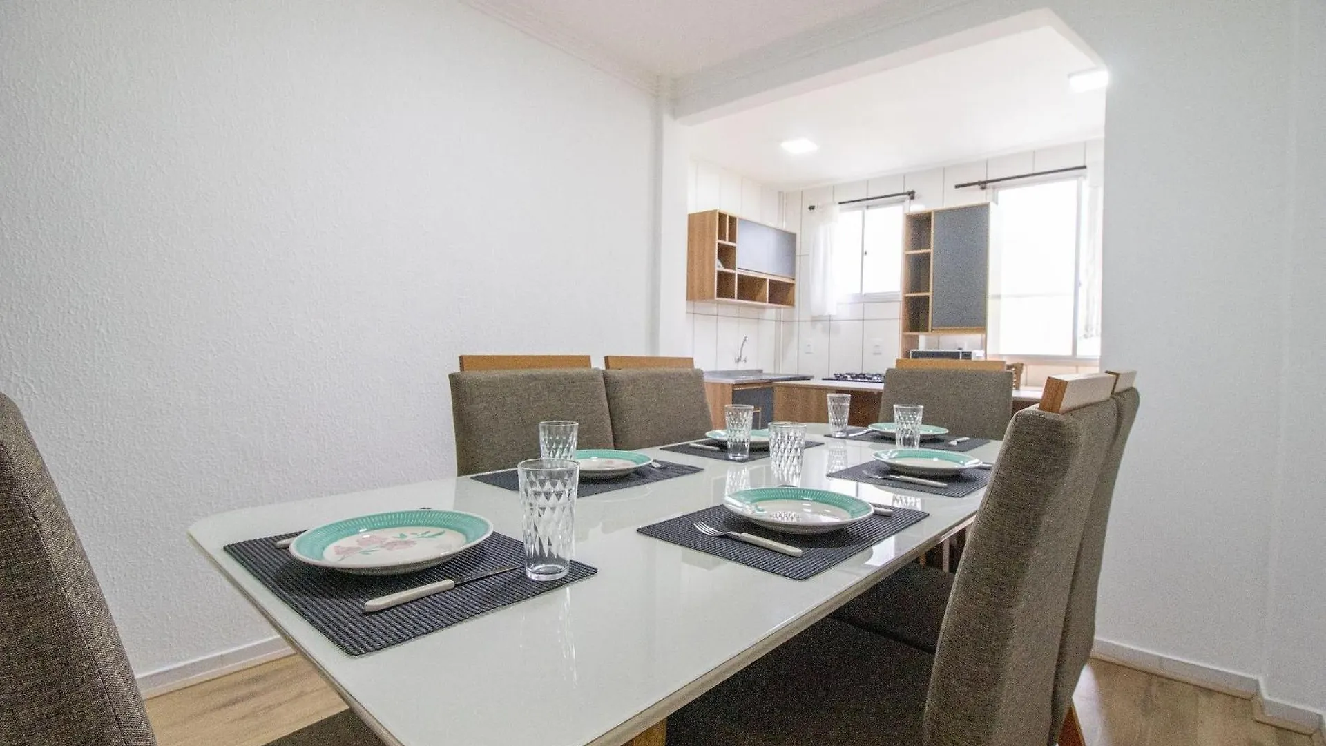 Апартаменты Los32 - 2 Dorm, Av. Brasil, Tv Smart Балнеариу-Камбориу
